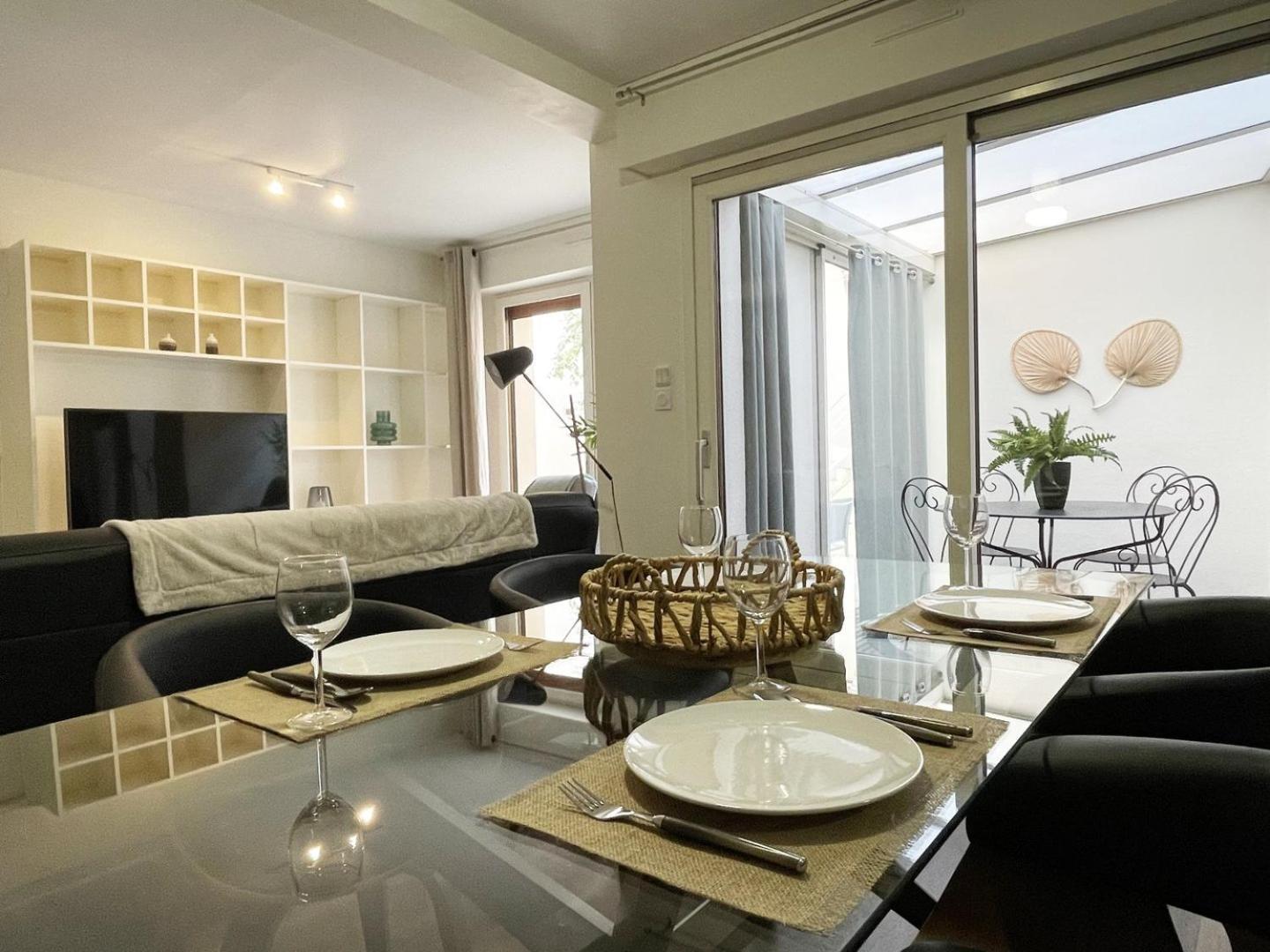 Le Patio De La Reine Berthe - Parking Included Apartment Chartres Exterior photo